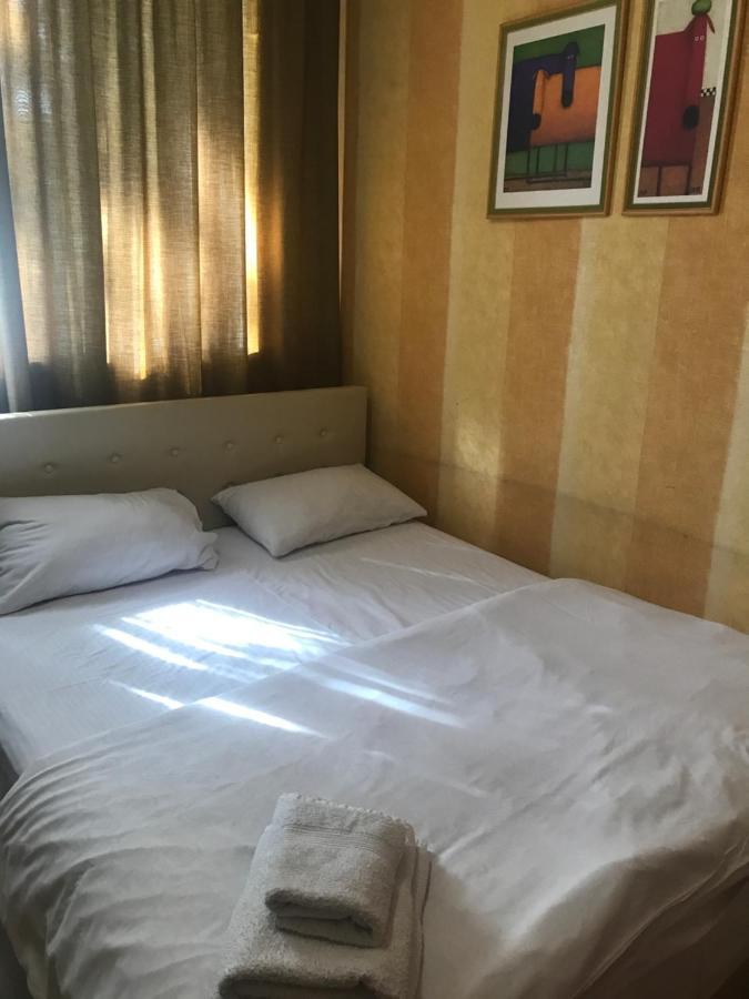 Three-Room Apartments At The Polytechnic Institute キエフ エクステリア 写真