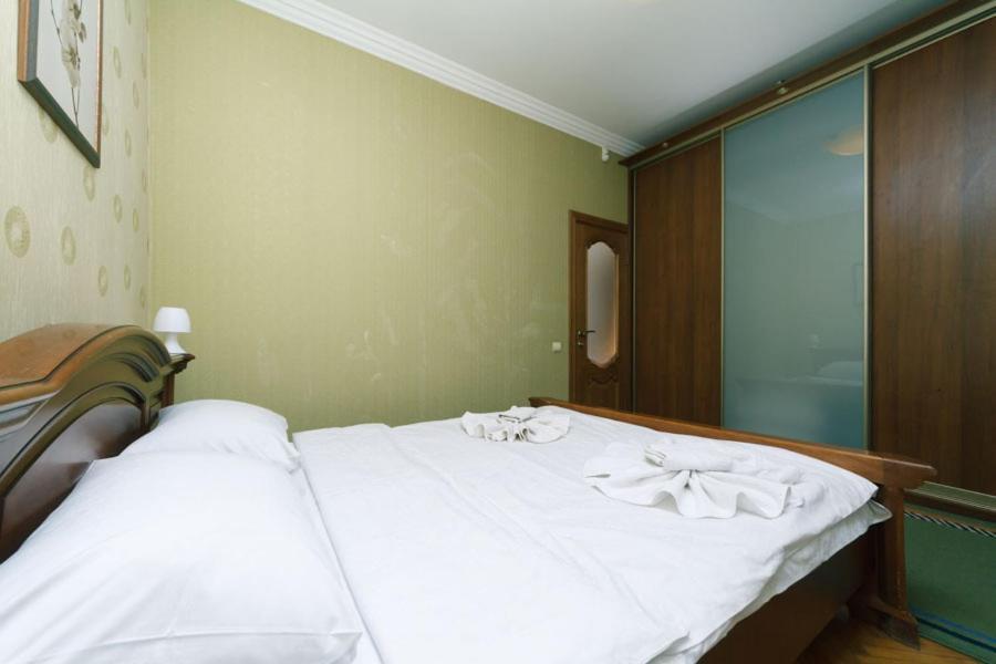 Three-Room Apartments At The Polytechnic Institute キエフ エクステリア 写真